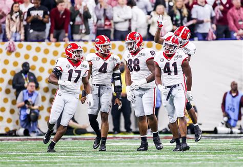 May 4, 2022 · The SEC boasted a total of 12 players taken in the first round alone, including the No. 1 overall pick in Georgia defensive end Travon Walker. Georgia led the way for college football’s premier ... 